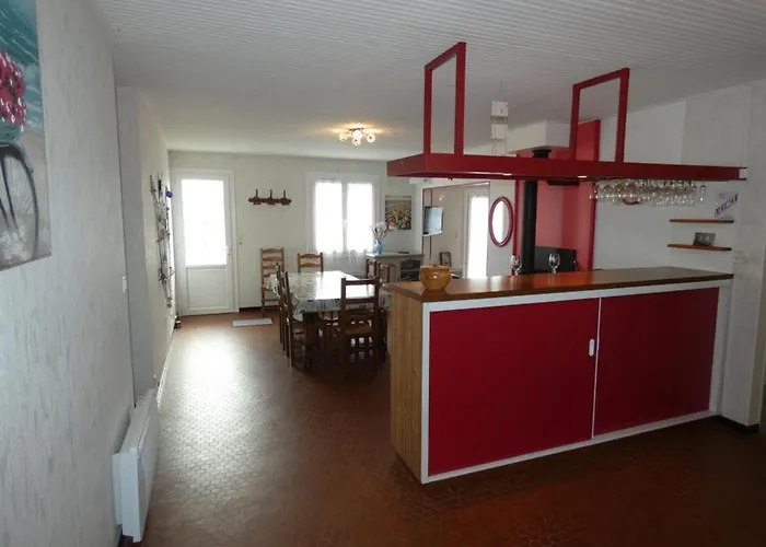 Hébergement de vacances Maison De à 1km De La - 2 Chambres, Jardin, Terrasses, Proche Commerces - Fr-1-540-252 *