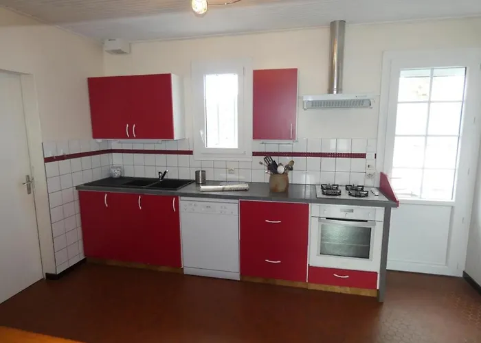 Hébergement de vacances Maison De à 1km De La - 2 Chambres, Jardin, Terrasses, Proche Commerces - Fr-1-540-252 Notre-Dame-de-Monts